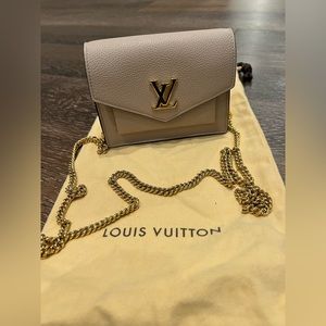 Louis Vuitton Mylockme Mini Chain bag